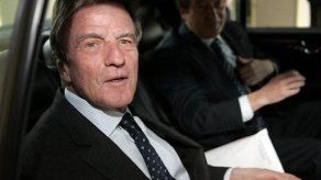 Kouchner: Chávez aún puede participar en caso de rehenes