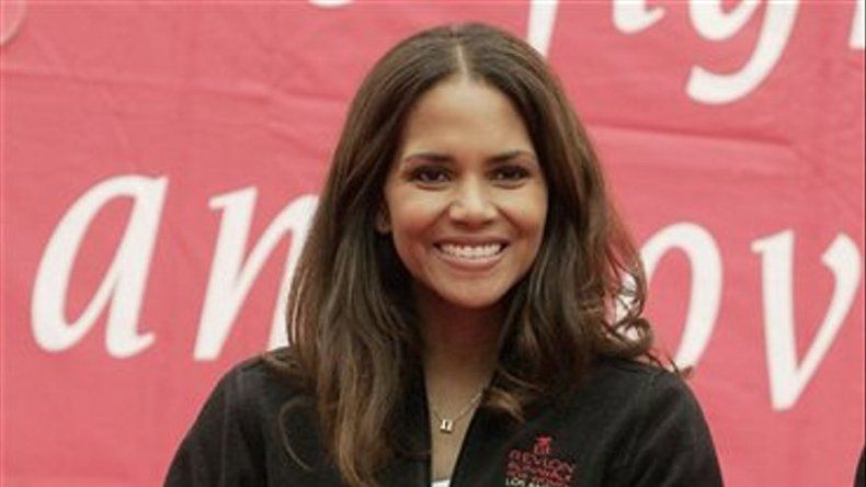 Halle Berry demanda a paparazzi que fotografió a su hija