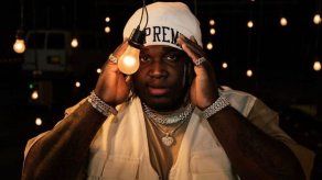 Sech lanza su nuevo tema Tus Labios