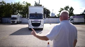 Otros países, incluidos Estados Unidos y Alemania, enfrentan una escasez de camioneros.&nbsp;