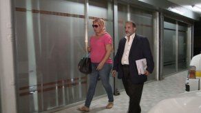 Señalada por fuga de dominicano se defiende y acude a la Fiscalía