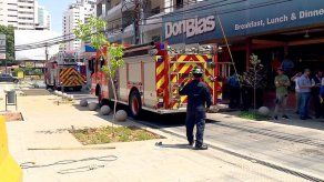 Bomberos realizan simulacro de atención a emergencias en Calle Uruguay