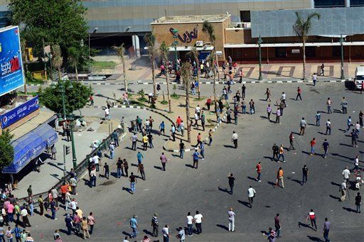 Marchan islamistas en apoyo al presidente egipcio