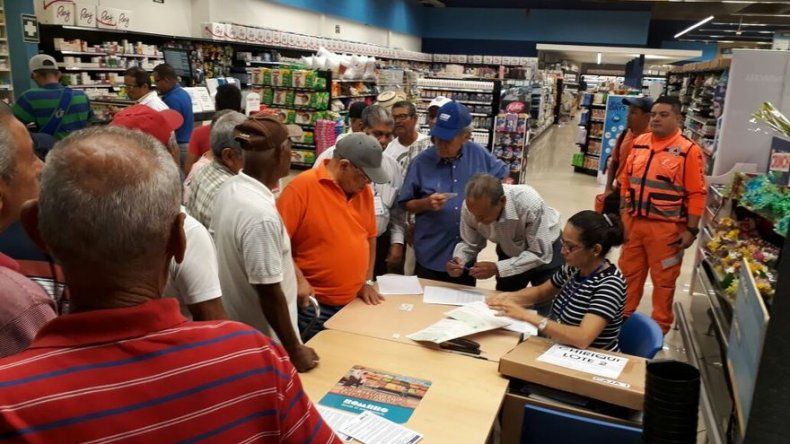 Entregan Cepadem a más de 100 mil jubilados en centros de pago de la CSS