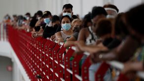 Resalta que mantener y respetar las medidas de bioseguridad establecidas, y continuar con el proceso de vacunación, ha permitido transitar hacia mejores días en medio de la pandemia.