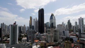 Moodys señala que la perspectiva negativa también refleja los vínculos entre la solvencia de los bancos en la región.