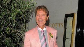 La policía registra el domicilio de Cliff Richard