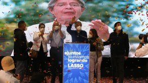 Sin ser un político carismático, Guillermo Lasso ha mostrado perseverancia en su propósito de convencer al electorado de que es un líder confiable para ocupar la presidencia.