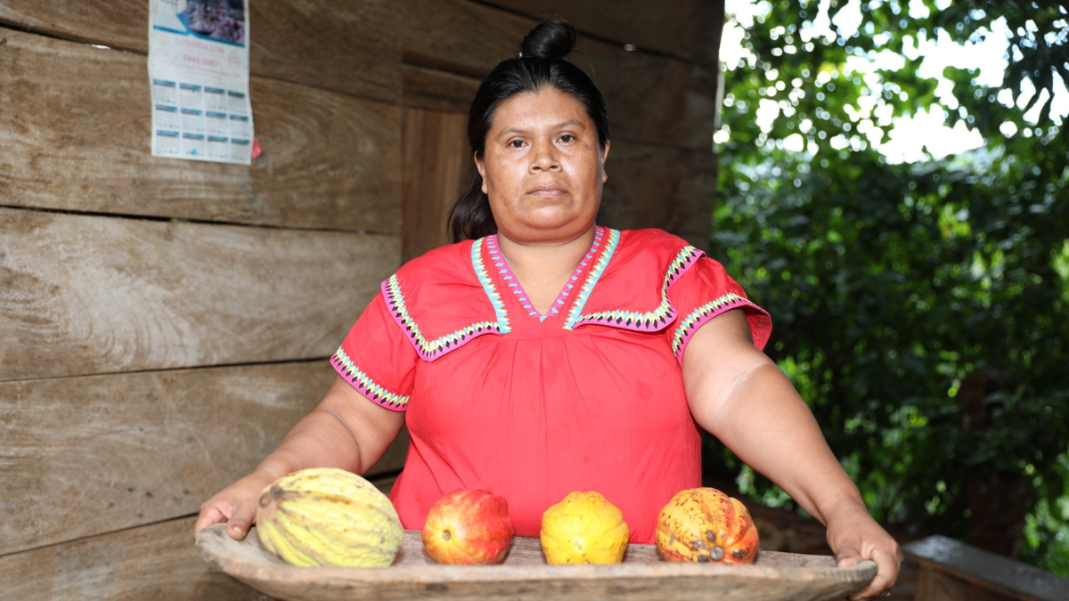 ¡Si se puede! La historia de la mujer que con venta de cacao sostiene a su familia