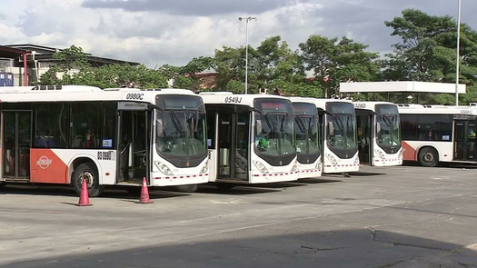 MiBus informa suspensión de acto público para contratación de limpieza de buses.
