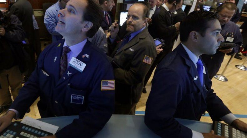 Wall Street en alza a mediodía