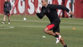 Trezeguet anotó su primer gol en victoria del argentino Newells