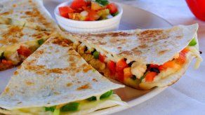 Anímate a preparar unas deliciosas quesadillas de pollo