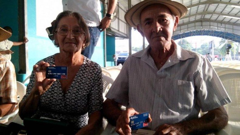 Este 15 de julio inicia plan piloto para cobro con tarjeta de programa 120 a los 65