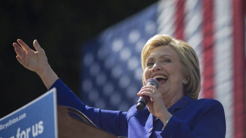 Primer ministro checo confía más en Clinton que en Trump para garantizar seguridad