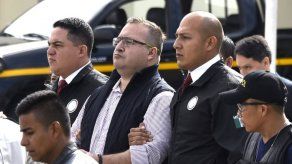 Procesan a exgobernador mexicano Javier Duarte por tres delitos