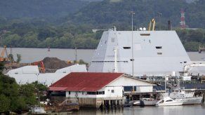 Buque de guerra estadounidense sufre avería tras cruzar el Canal de Panamá
