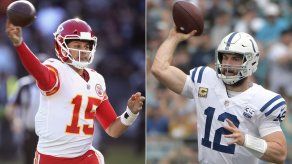 Chiefs busca reescribir historia en playoffs ante Colts
