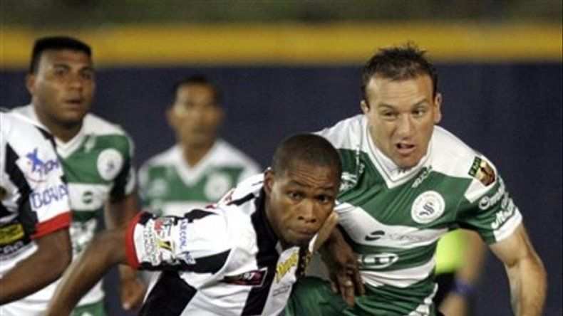 Tauro empata 2-2 con Municipal