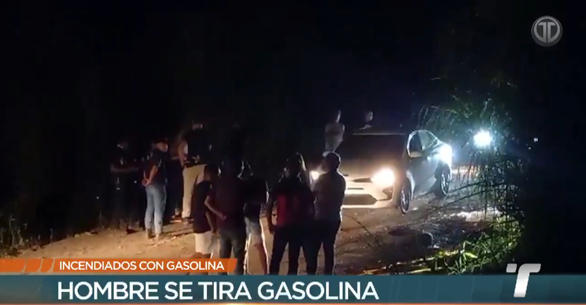 Hombre se lanza gasolina e intenta quemar a su pareja