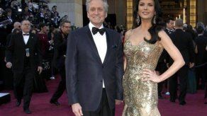 Zeta-Jones ingresa a hospital psiquiátrico para tratar bipolaridad