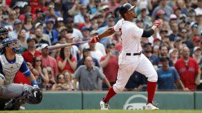 Bogaerts pega grand slam en la décima y Medias Rojas gana