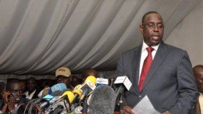 El nuevo presidente de Senegal jura el cargo