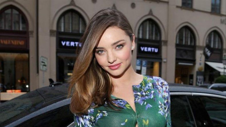 Miranda Kerr sale con el creador de Snapchat, Evan Spiegel