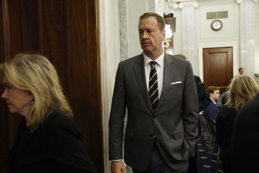 Senador Eric Schmitt exige a Panamá romper acuerdos con empresas chinas en puertos