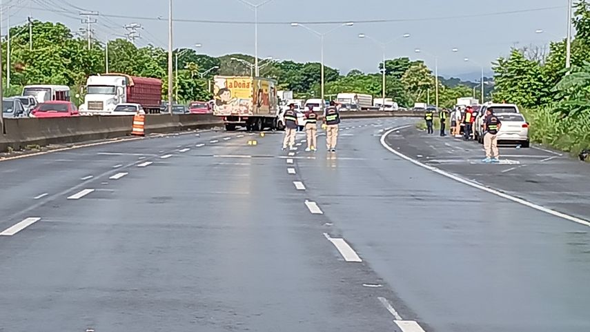 Accidente de tránsito en la autopista Arraiján - La Chorrera