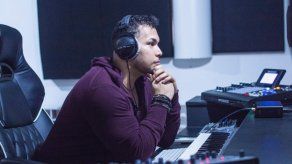 Predikador regresa a la música con ex competidor de Calle 7