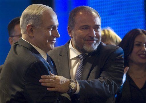 Israel acusa al ex canciller Lieberman de fraude