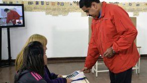 Maduro: crisis económica debe ser prioridad del nuevo parlamento