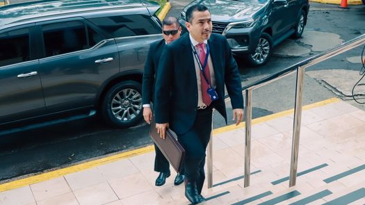 Procurador General comparece ante la Corte Suprema en audiencia contra ministro de estado