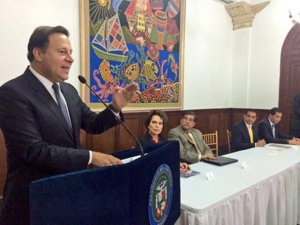 Entregan a Varela informe de la Alta Comisión de Empleo