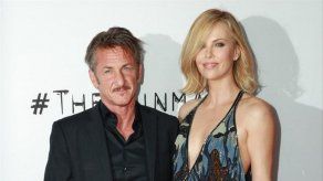 Charlize Theron quiere tener un hijo con Sean Penn