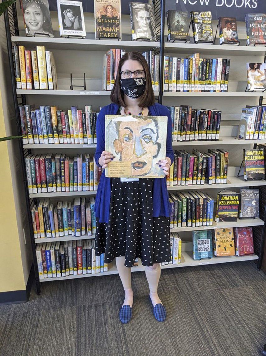 La carta dice que la portada del álbum está un poco estropeada luego de viajar con él desde University Heights a San Francisco con varias paradas de por medio