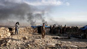 Iraquíes curdos entran en Sinyar para expulsar al grupo EI