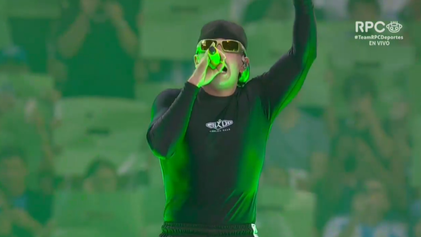 Feid viste de verde la Copa América 2024 en el show inaugural