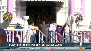 Devotos de Jesús Nazareno siguen llegando a la Basílica Menor de Atalaya