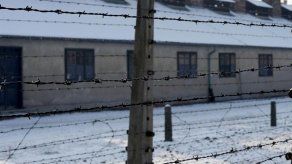 Israel y Polonia acuerdan abrir un dialogo inmediato sobre ley del Holocausto