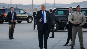 Trump se queja de los demócratas y los periodistas