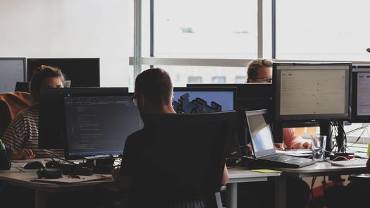 Solo el 41% de las organizaciones miran más allá de la ciberseguridad y los seguros para involucrarsus funciones legales.