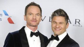Neil Patrick Harris tranquiliza a sus fans tras la delicada operación de su marido