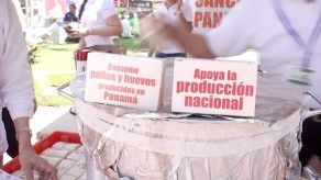Avicultores reparten sancocho y huevos en La Chorrera para protestar contra las importaciones