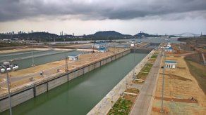 El Canal de Panamá presenta un tomo de fotos para conmemorar nuevas esclusas