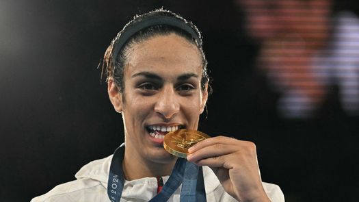 La boxeadora Imane Khelif, gana el oro en Los Juegos Olímpicos 2024 de París.