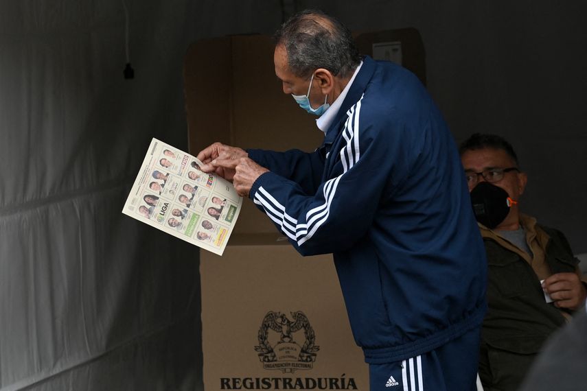 Alrededor de 39 millones de colombianos están llamados voluntariamente a las urnas.