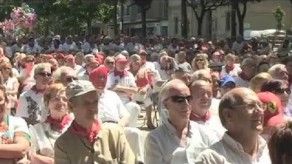 Cuarto encierro multitudinario, rápido y limpio en los Sanfermines 2011
