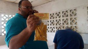 Suspenden temporalmente operación en restaurante y fábrica de platanitos por insalubres